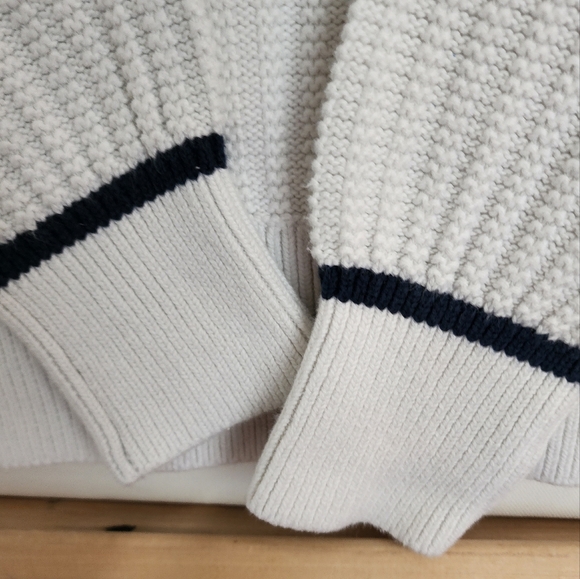 Vintage H&M Sweater (Medium) - Picture 4 of 4